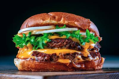 Friends & Brgrs avataan!